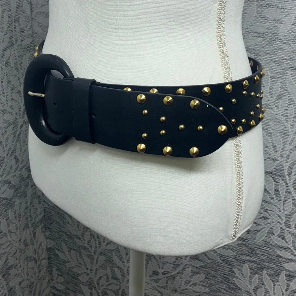 Carlisle Wide Studded Belt Womens M‎ Black Leather Gold Studs Made in Italy